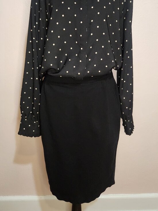 J Crew Black Pencil Skirt Pockets Zipper Pleated Back Work Office Career Size 6 - Picture 2 of 12